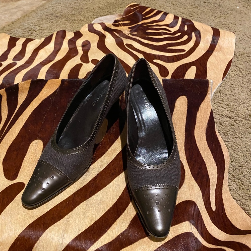 EUC Ann Taylor Classic Tweed and Leather Italian Made Shoes Brown Size 9M